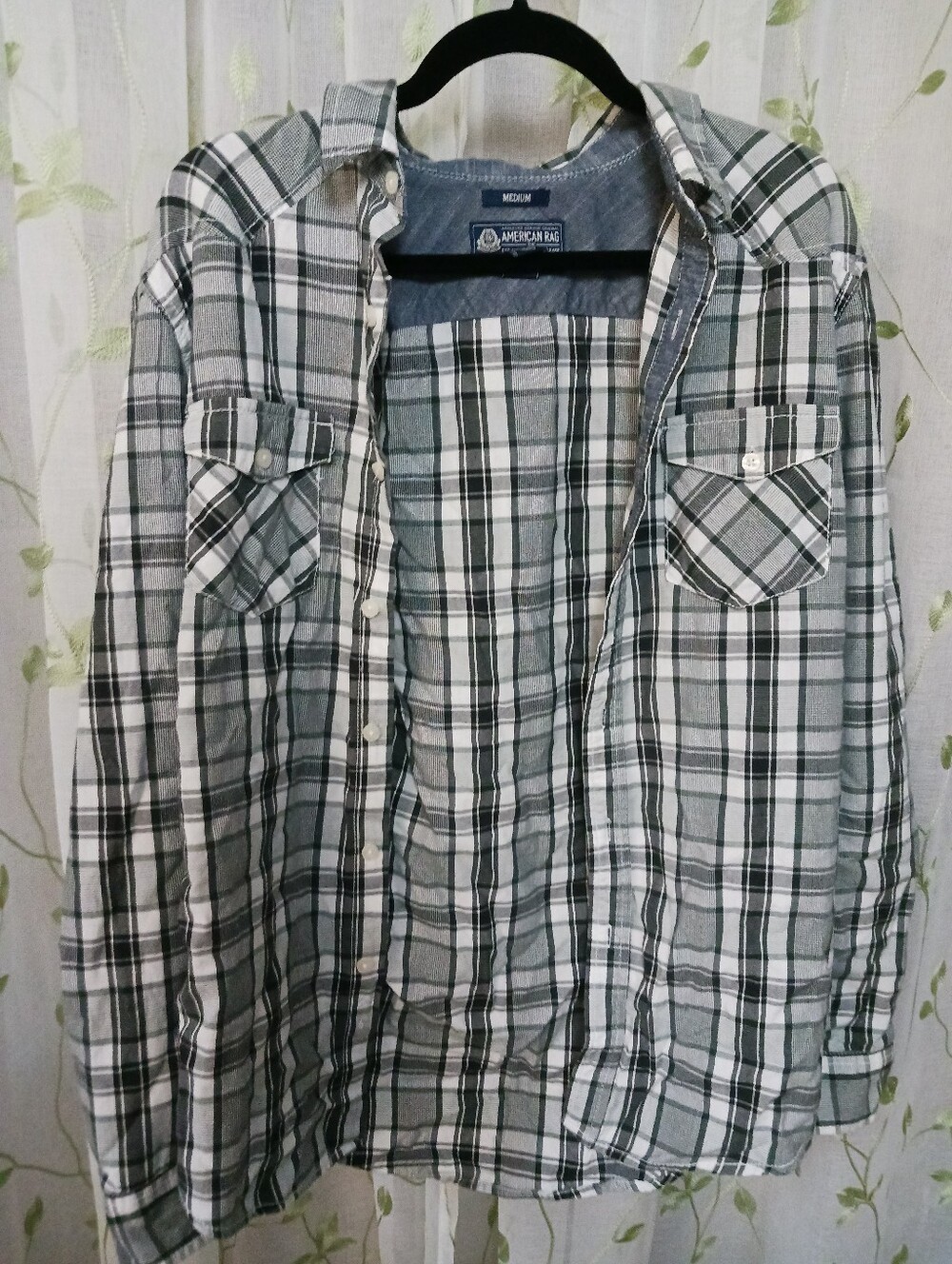 Men's M American Rag Gray and White Plaid Button-up